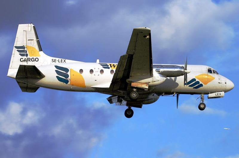 Illustration for article titled In the event of a water landing, your plane will become a work of art